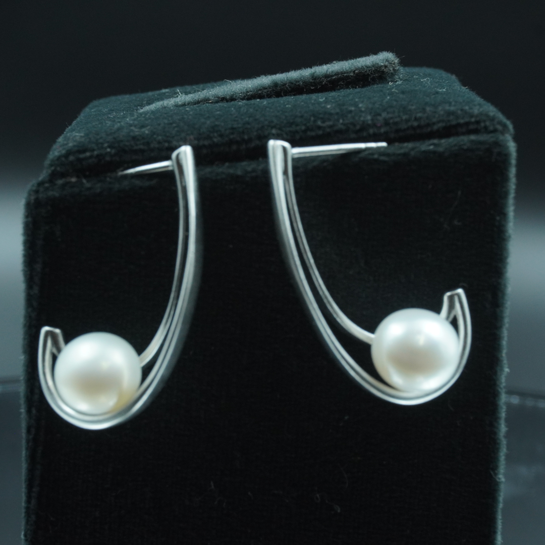 Modern Pearl Drop Loop Earrings
