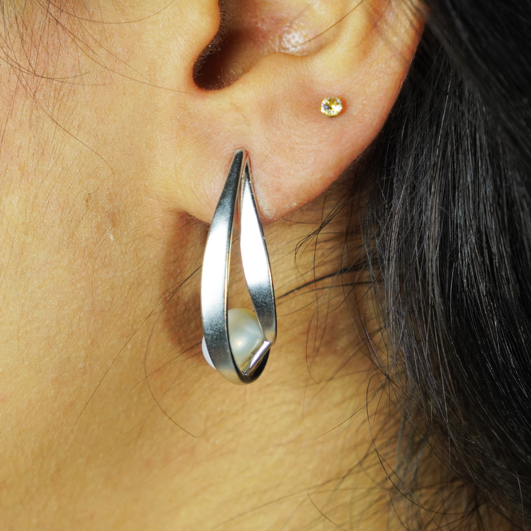 Modern Pearl Drop Loop Earrings